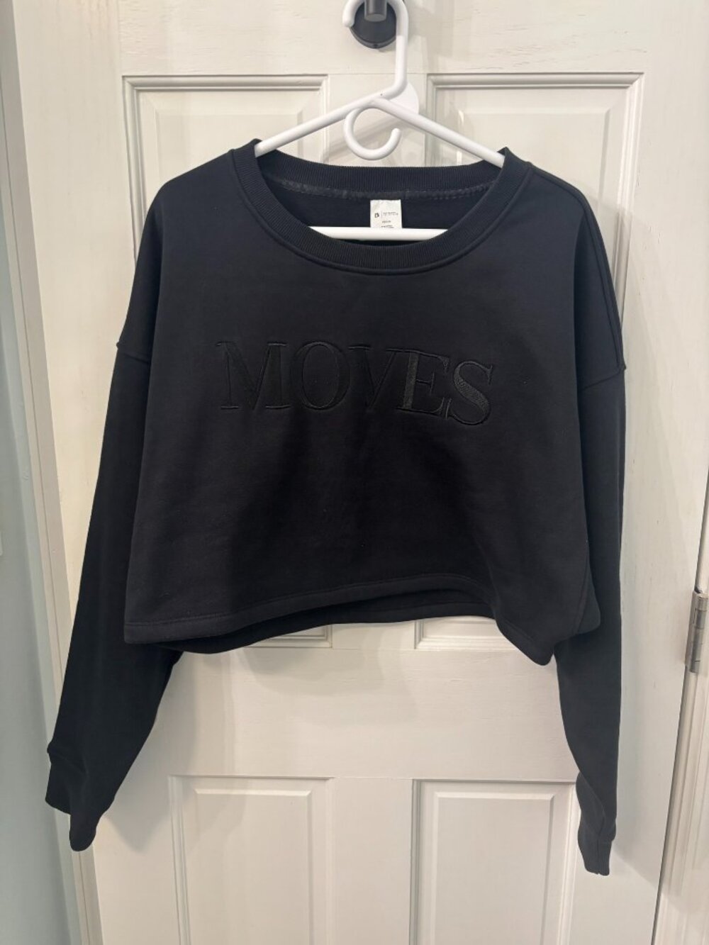 Buffbunny Collection Cropped Sweatshirt – “MOVES” Embossed - Medium
